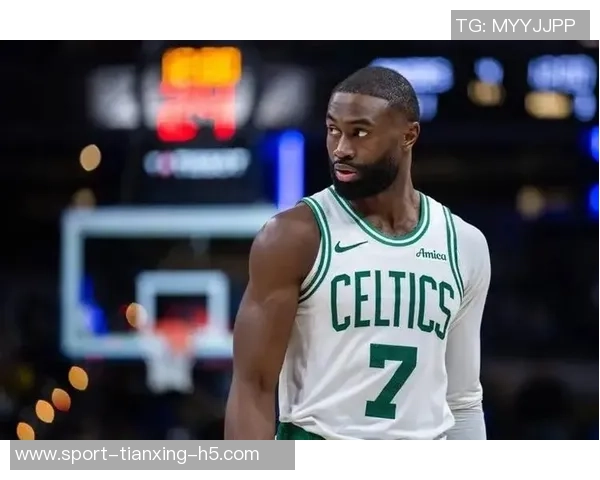 戈贝尔调侃杰伦布朗建议剃光头引发热议 戈贝尔调侃杰伦布朗建议剃光头引发热议