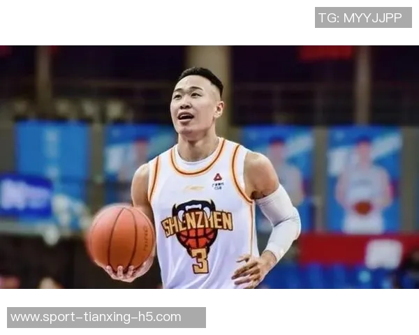 贺希宁微微一笑展现自信气场助力团队稳操胜券 贺希宁微微一笑展现自信气场助力团队稳操胜券